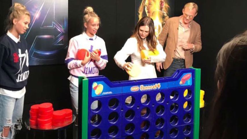 Lisa und Lena mit Elizabeth Olsen