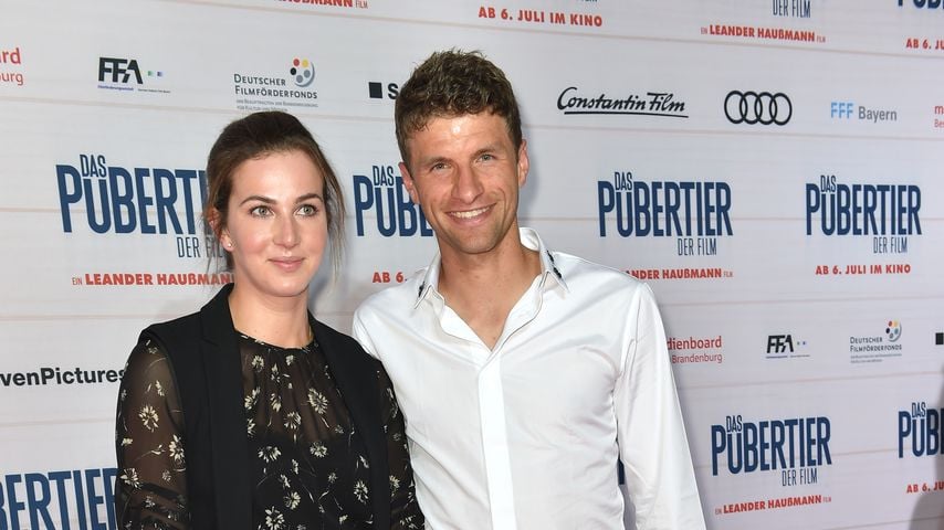 Lisa und Thomas Müller auf einer Filmpremiere in München, 2017