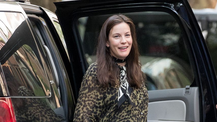 Liv Tyler hochschwanger mit Babykugel in New York