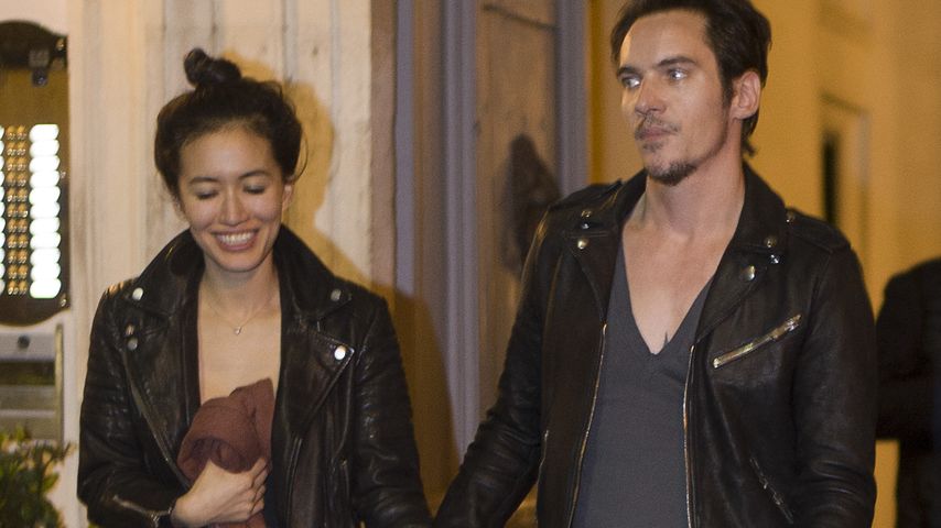 Mara Lane und Jonathan Rhys Meyers in Rom