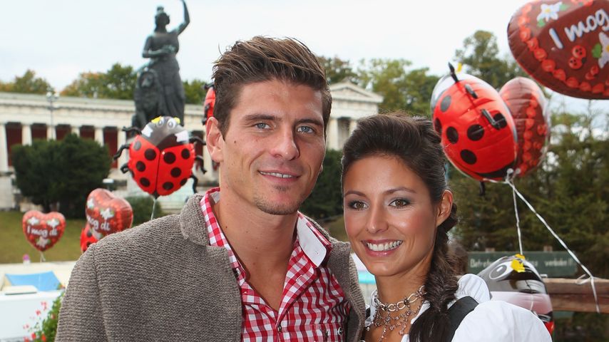 Mario Gomez und Silvia Meichel auf dem Oktoberfest im Jahr 2012