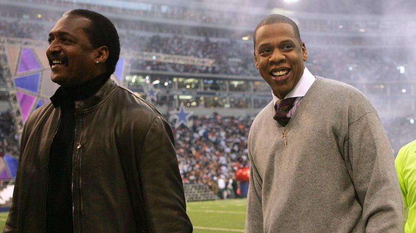 Mathew Knowles und Jay-Z bei einem Football-Spiel