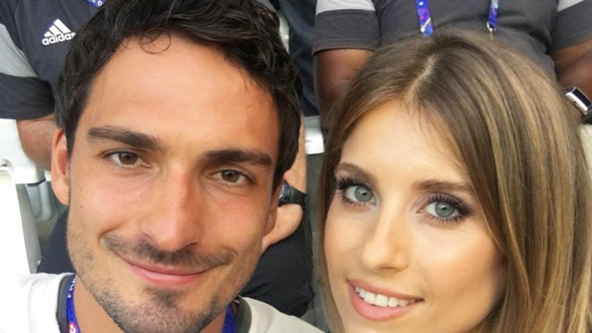 Mats und Cathy Hummels beim Halbfinalspiel Deutschland - Frankreich der EM 2016 in Marseille