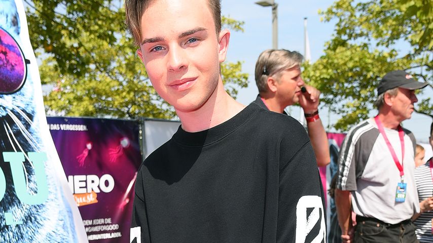 Mike Singer auf dem Red Carpet vor der Lanxess Arena