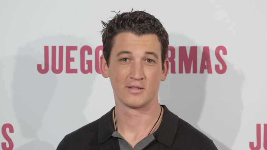 Miles Teller mit braunen Haaren