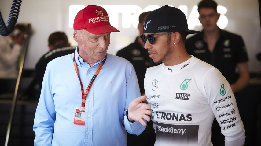 Rührende Worte: Lewis Hamilton nimmt Abschied von Niki Lauda ...