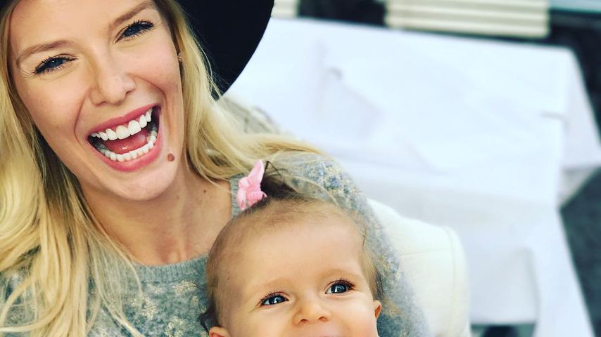 Die 1. Schritte: Oksana Kolenitchenkos Baby kann laufen!