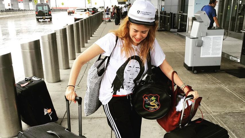 Palina Rojinski am Flughafen