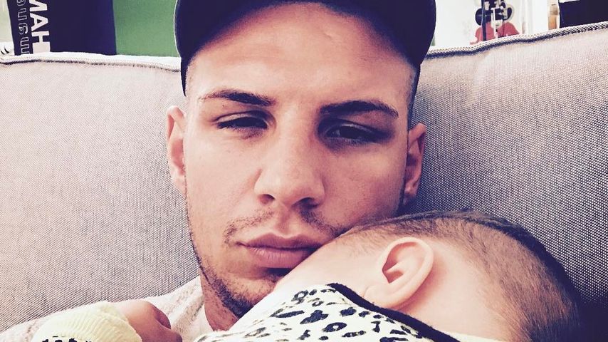 Pietro Lombardi mit Söhnchen Alessio auf dem Arm