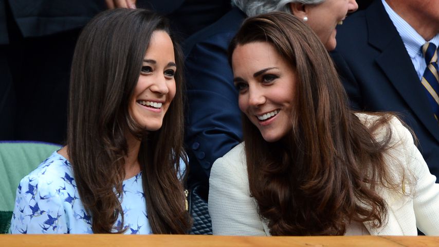 Pippa Middleton und Herzogin Kate bei einem Tennisspiel im Juli 2012