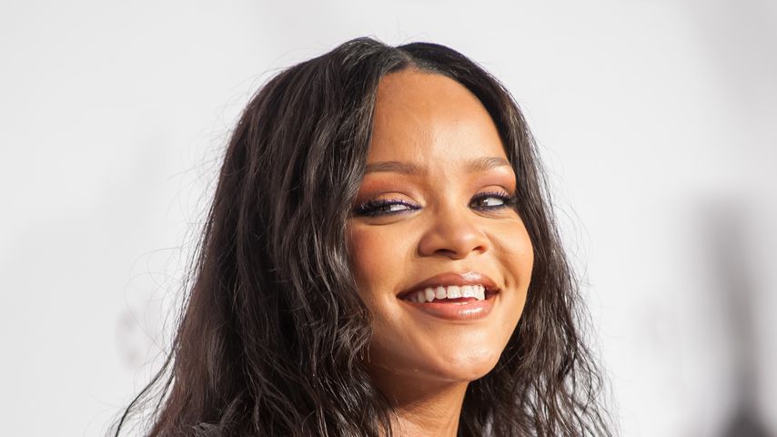 Popstar Rihanna auf dem roten Teppich beim Diamond-Ball