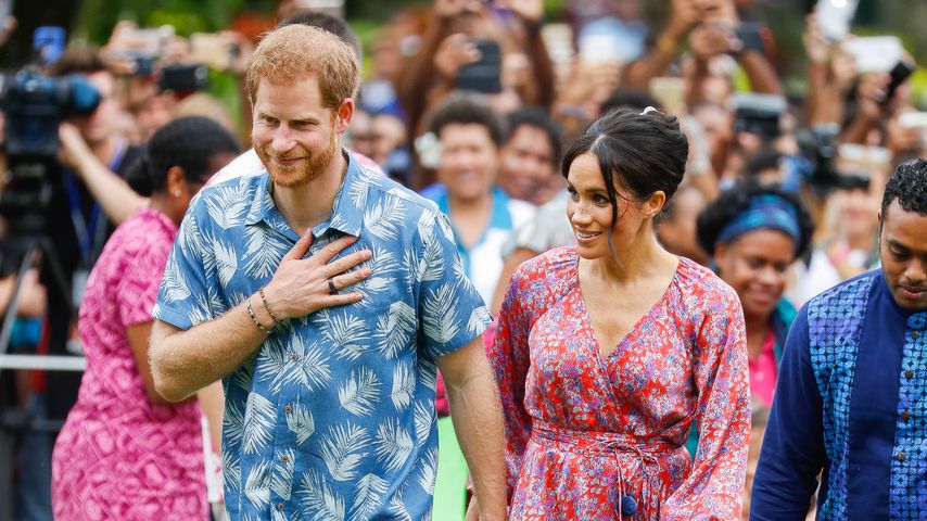 Unroyal im Hippie-Look: Meghan & Harry so lässig auf Fidschi