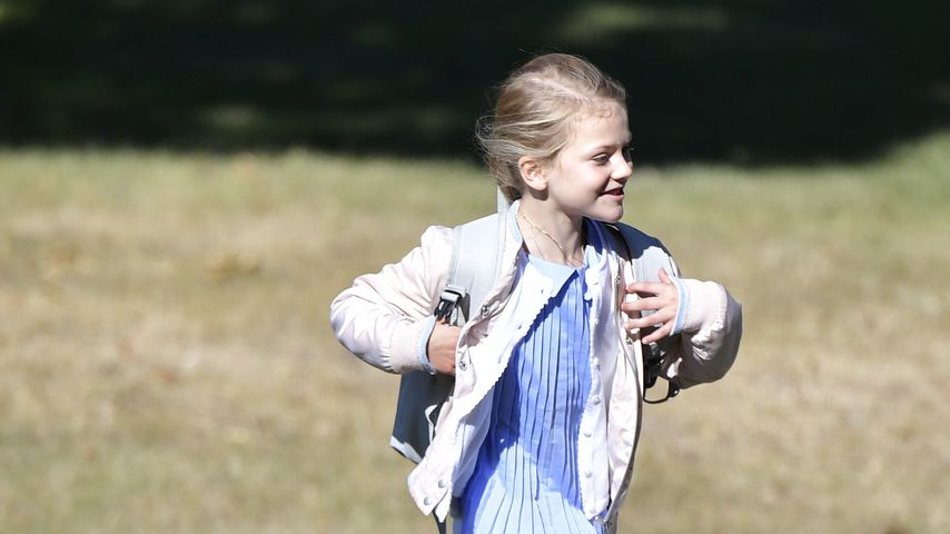 Prinzessin Estelle: Freudentänze am allerersten Schultag!