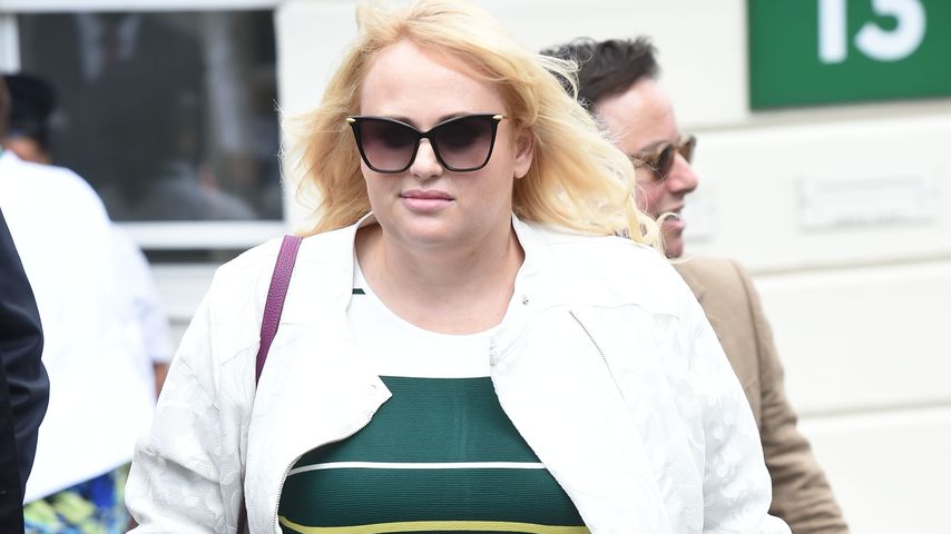 Rebel Wilson beim Tennis-Turnier in Wimbledon