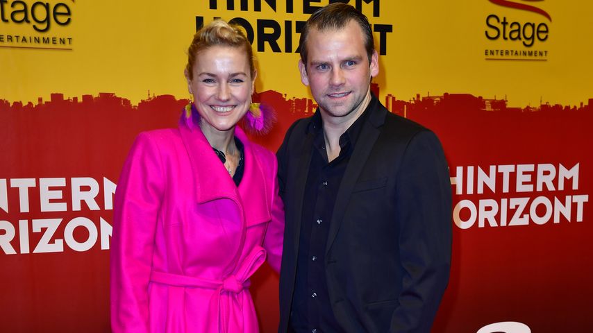 Rhea Harder-Vennewald mit Ehemann Jörg Vennewald bei der "Hinterm Horizont"-Premiere in Hamburg