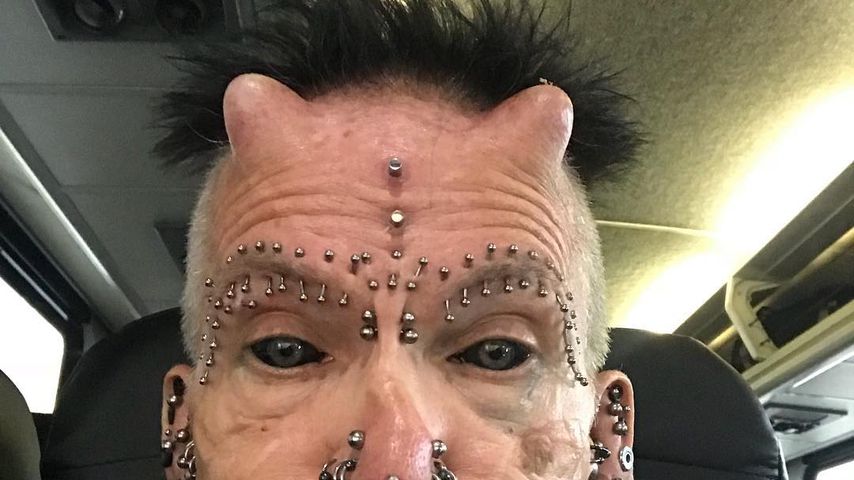 Einreiseverbot! Dieser Bling-King wurde für Teufel gehalten