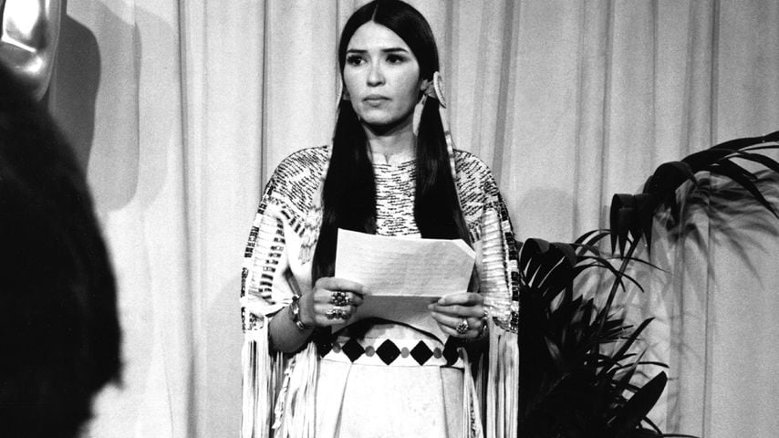 Sacheen Littlefeather bei der Oscarverleihung im Jahr 1973