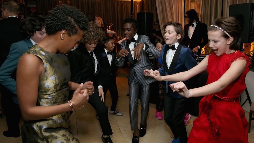 Samira Wiley und der "Stranger Things"-Cast auf der After-Show-Part der SAG Awards 2017