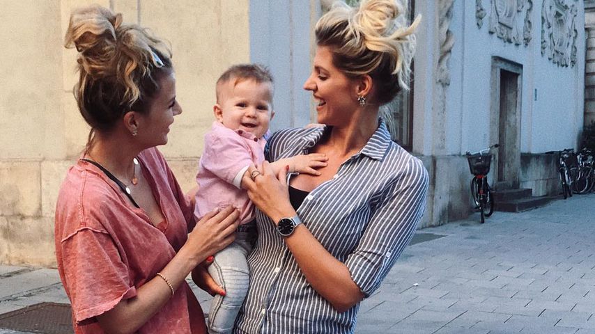 Sarah Nowak, Baby Noah und Freundin Laura Isabella (v.r.)