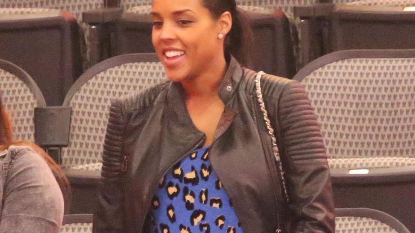 Schwangere Jessica Nowitzki bei einem Spiel der Dallas Mavericks