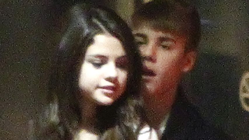 Paparazzi-Fotos: Justin und Selena halten zusammen | Promiflash.de