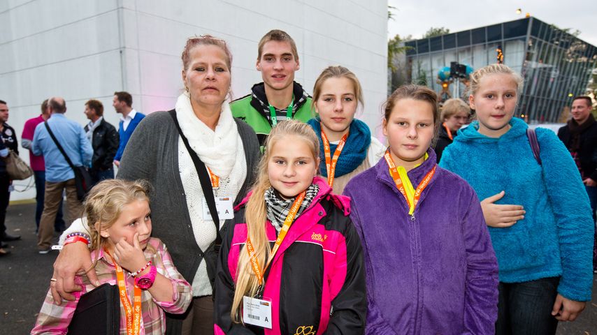 Silvia Wollny mit Sarah Jane, Loredana, Lavinia, Calantha, Estefania und Peter