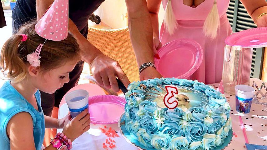 Mit Eiskönigin & Glitzer: Sophia Cordalis' süße B-Day-Party