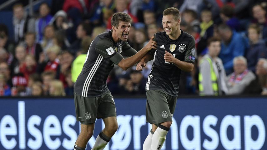 Thomas Müller und Joshua Kimmich, Torschützen beim WM-Qualifikationsspiel gegen Norwegen