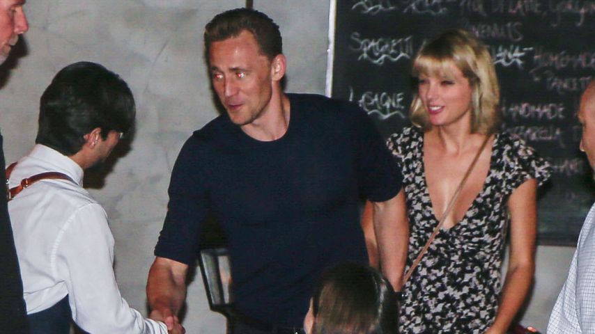 Tom Hidlleston und Taylor Swift im Restaurant in Gold Coast