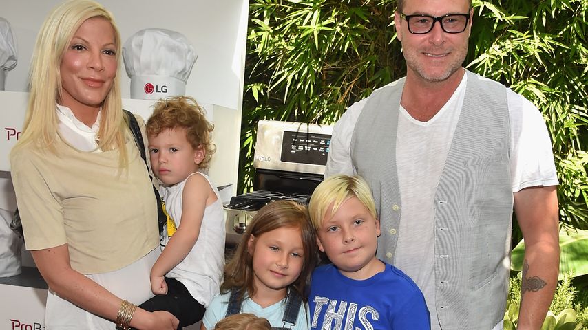 Tori Spelling und Dean McDermott mit ihren vier Kindern