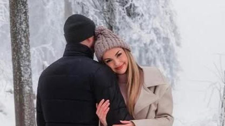 Julia alias xLaeta mit ihrem Mann Jonas, 2023