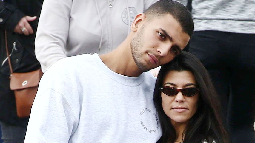 Younes Bendjima und Kourtney Kardashian im "Disneyland Paris"