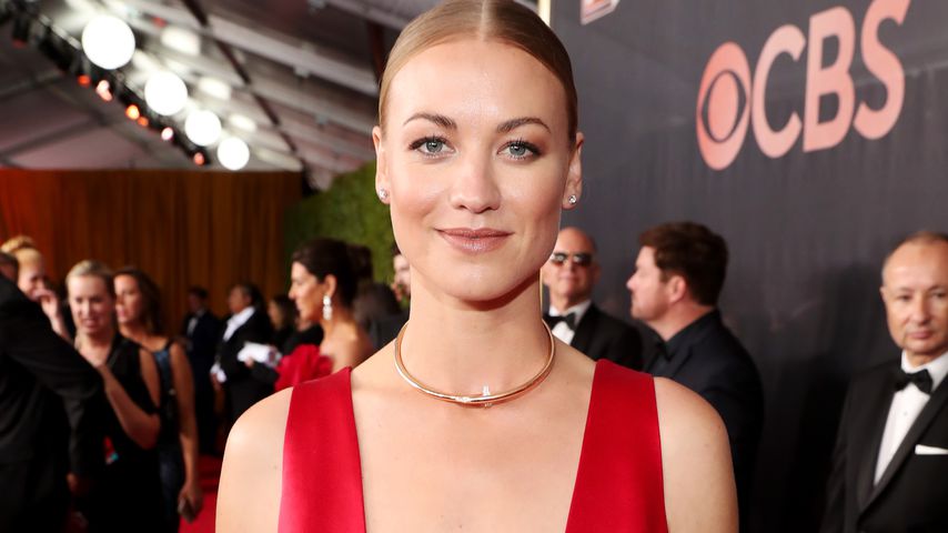 Yvonne Strahovski bei den Emmy Awards 2017 in Los Angeles