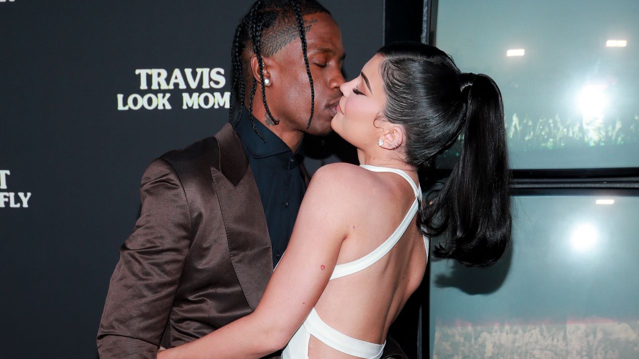 Travis Scott und Kylie Jenner bei einer Film-Premiere. 