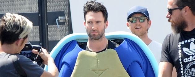 Adam Levine bei einem Videodreh in Los Angeles Adam Levine bei einem Videodreh in Los Angeles