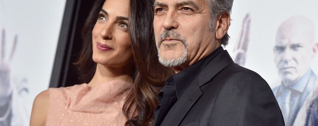 Amal und George Clooney auf der Premiere von "Die Wahlkämpferin" im TCL Chinese Theatre Amal und George Clooney auf der Premiere von "Die Wahlkämpferin" im TCL Chinese Theatre