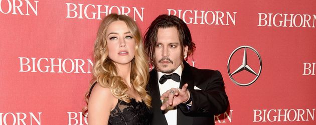 Amber Heard und Johnny Depp bei der Palm Springs International Film Festival Awards Gala Amber Heard und Johnny Depp bei der Palm Springs International Film Festival Awards Gala