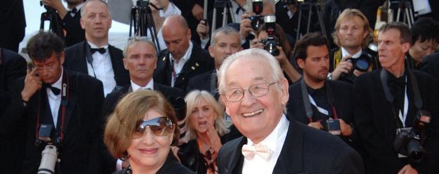 Andrzej Wajda mit seiner Frau bei den Oscars Andrzej Wajda mit seiner Frau bei den Oscars