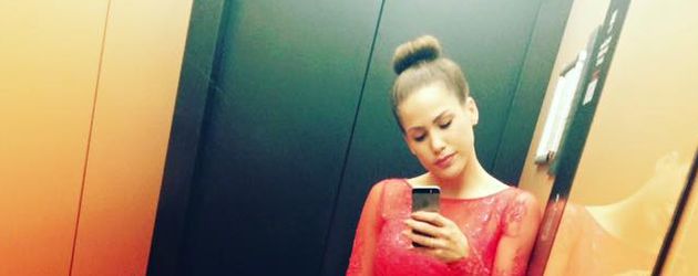 Angelina Heger auf einem Premierenabend Angelina Heger auf einem Premierenabend