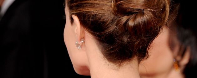 Angelina Jolies Rückentätowierungen Angelina Jolies Rückentätowierungen