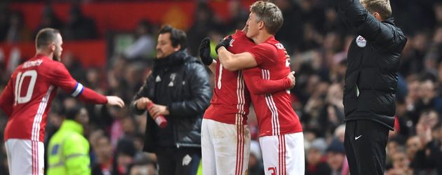 Bastian Schweinsteiger nach dem Spiel in Old Trafford Bastian Schweinsteiger nach dem Spiel in Old Trafford