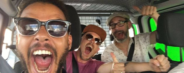 Denyo (vorne), DJ Mad (rechts) sowie Eizi Eiz (links) Denyo (vorne), DJ Mad (rechts) sowie Eizi Eiz (links)