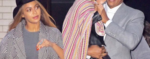 Beyoncè, Jay-Z und Blue Ivy Carter bei der "Annie"-Premiere Beyoncè, Jay-Z und Blue Ivy Carter bei der "Annie"-Premiere