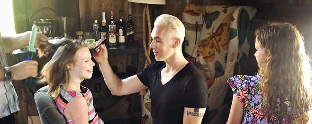 Blake Livelys Nichte Heather beim Styling Blake Livelys Nichte Heather beim Styling