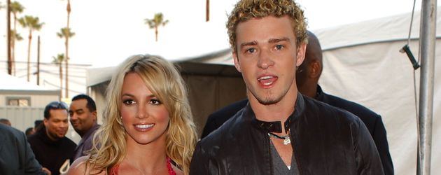 Britney Spears und Justin Timberlake bei den "Annual American Music Awards" im Januar 2002 Britney Spears und Justin Timberlake bei den "Annual American Music Awards" im Januar 2002