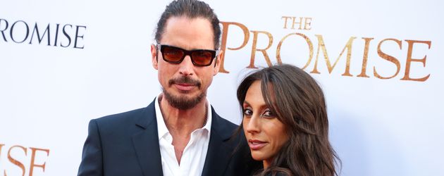 Chris Cornell und Vicky Karayiannis 2017 in Los Angeles Chris Cornell und Vicky Karayiannis 2017 in Los Angeles