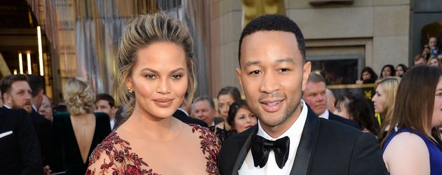 Chrissy Teigen und John Legend Chrissy Teigen und John Legend