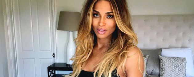 Ciara mit Baby-Bauch Ciara mit Baby-Bauch