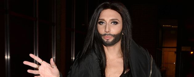 Die Falten um die Augen und botoks das Foto