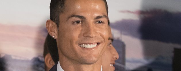 Cristiano Ronaldo bei der Zeremonie zu seiner Ehrung als Real Madrids "All Time Leading Scorer" Cristiano Ronaldo bei der Zeremonie zu seiner Ehrung als Real Madrids "All Time Leading Scorer"